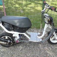 Aprilia Sonic Evo II LC solgt.