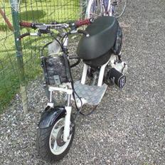 Aprilia Sonic Evo II LC solgt.