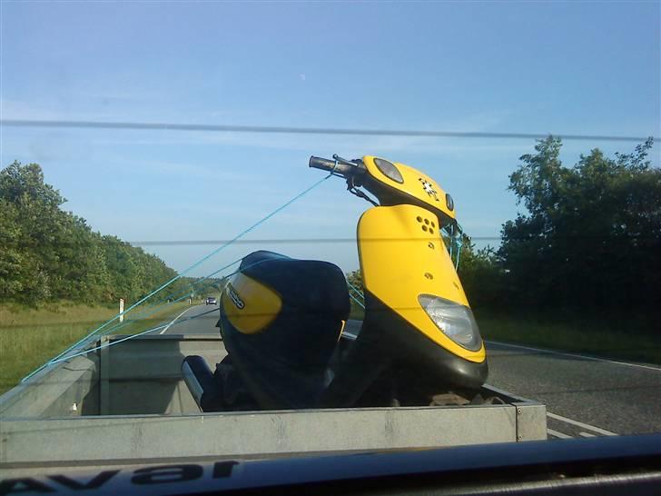 Yamaha Jog Space-innovationSOLGT - på vej hjem da jeg havde købt den... billede 2