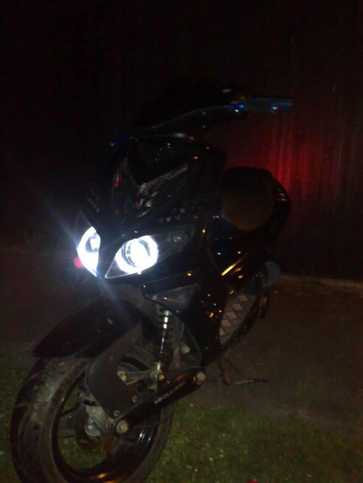 Peugeot SpeedFight 2 AC SOLGT :( billede 1