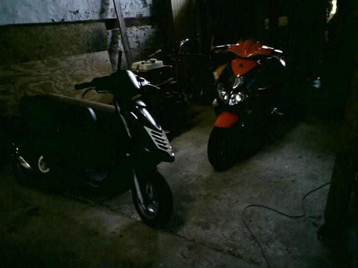 Aprilia sonic as (byttet) - sammen med mads´s speedfight :) billede 8