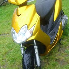 Yamaha Jog R '' Guldklumpen '' 