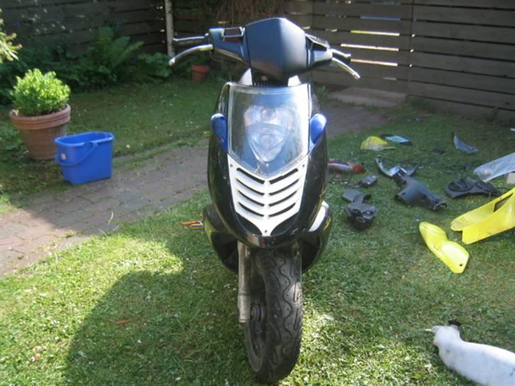 Aprilia sonic SOLGT billede 2