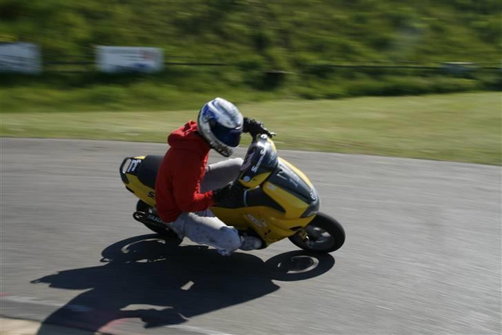 Yamaha Jog RR R-setup SOLGT - vickis dejlige runner :) billede 17