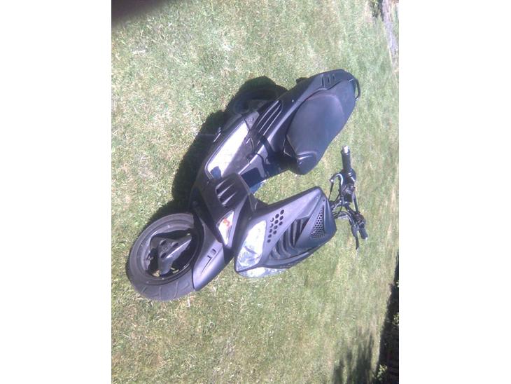 {{currentPhoto.altText}} billede {{currentPhoto.number}}