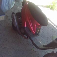 PGO Hot 5o .Taget af panserne