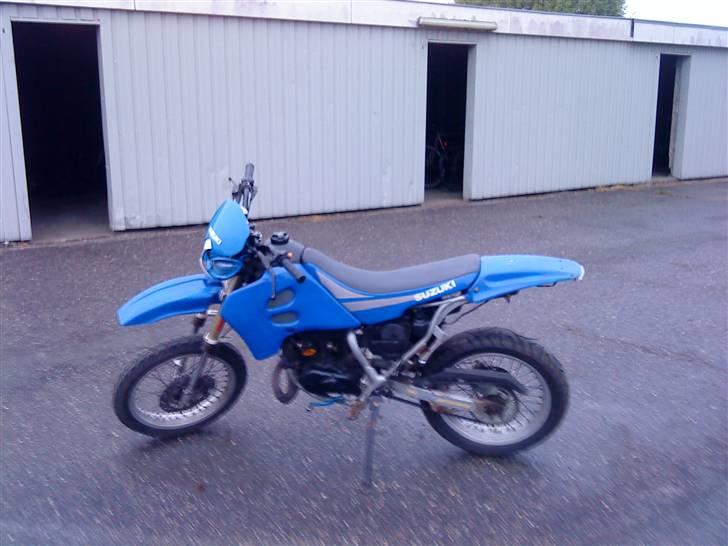 Suzuki SMX den er stjålen :( - før den blev malet :D billede 2
