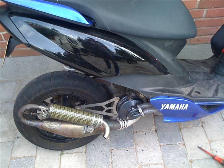 Yamaha Jog RR Pata Negra Solgt - mikkels bagerst og min forerest billede 7