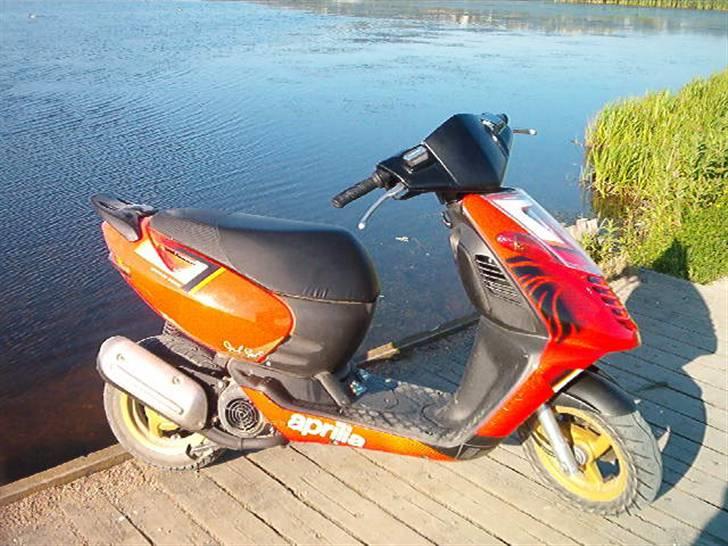 Aprilia sonic******SOLGT****** - da der var standart rør på og standart cylinder billede 7