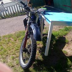 Derbi Senda R  SOLGT :: 