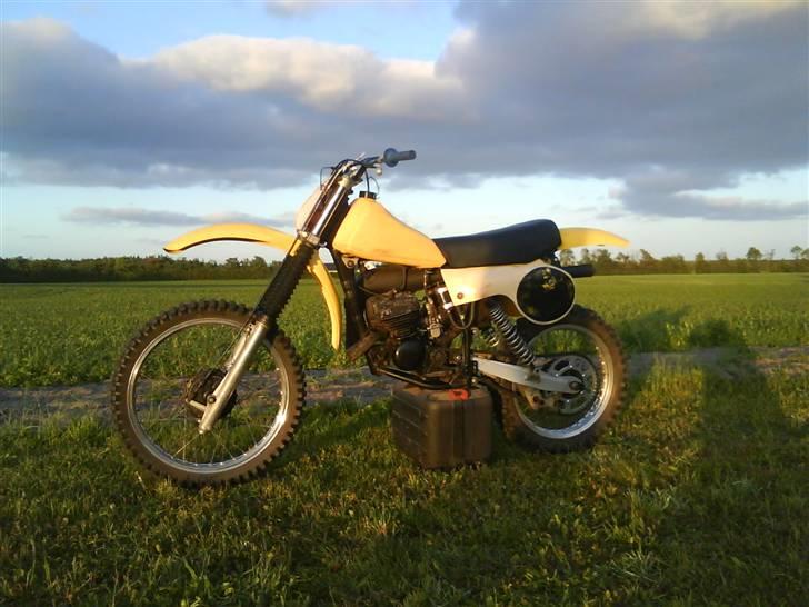 Suzuki RM 124ccm billede 2