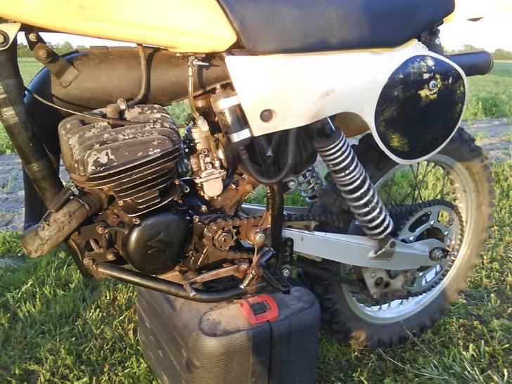 Suzuki RM 124ccm billede 3