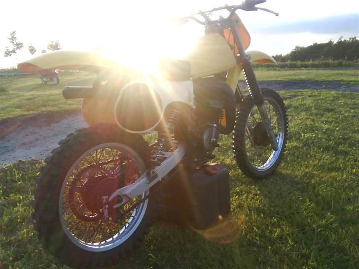 Suzuki RM 124ccm billede 5