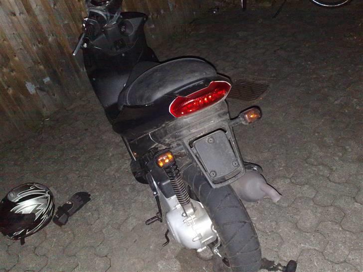 Piaggio nrg dt power total skadet billede 4