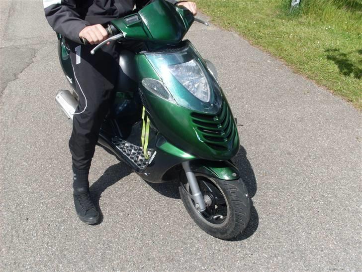 Aprilia Sonic [ SOLGT ] - min ven der sidder på min sonic :)  billede 8