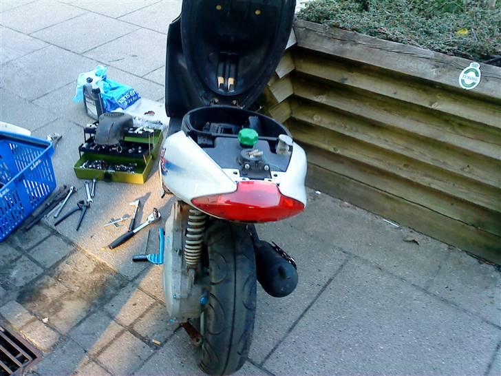 Yamaha jog R (stålet) kun stel  billede 2