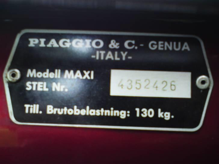 Puch Maxi KL - E50 - denne maxi, er en af de aller sidste maxier der er lavet. den er fra da piaggio havde overtaget puch, så denne model maxi er lavet i ferrariens land, italien. (: billede 13