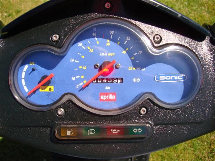 Aprilia Sonic NB GP SOLGT - Knap 440 km d. 22 juni 09´ - det er ikke meget af en 07´er :) billede 11
