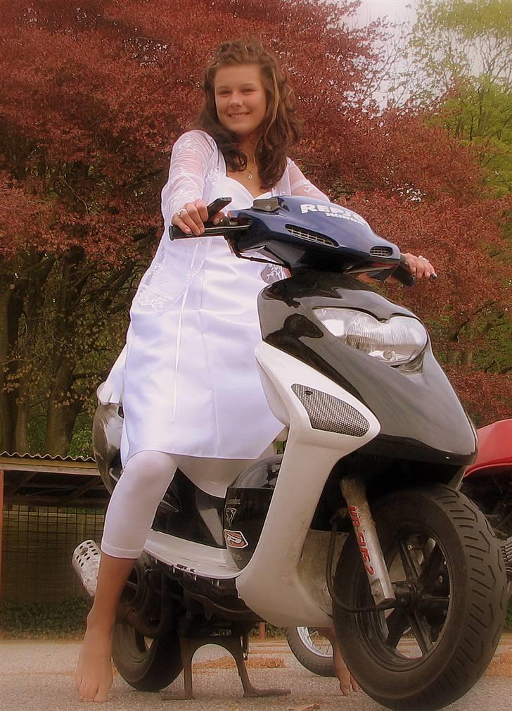 Honda sfx-- solgt- - det er sku min søster på scooter til konfirmation :D  billede 9