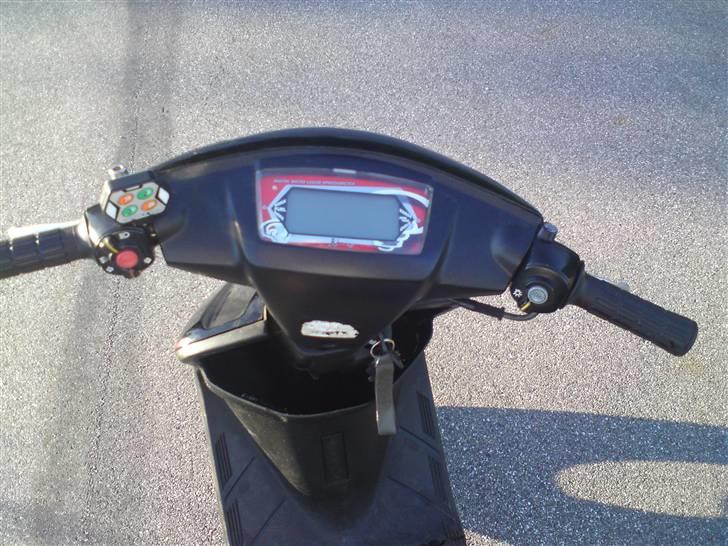 Yamaha jog as solgt billede 4