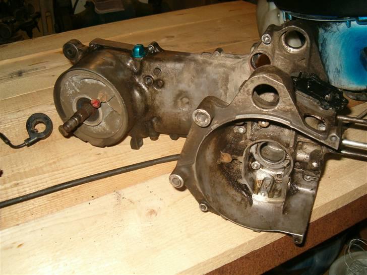 Aprilia Sonic Hverdagsracer Solgt - Motorblokken da jeg fik den:( billede 5