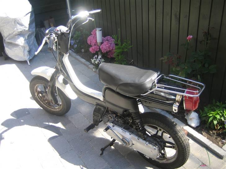 Suzuki FZ 50 // SOLGT // billede 2