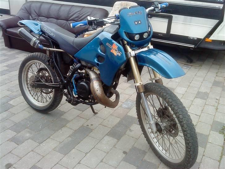 Suzuki RMX Solgt :) - Som RMXen står nu :) billede 1