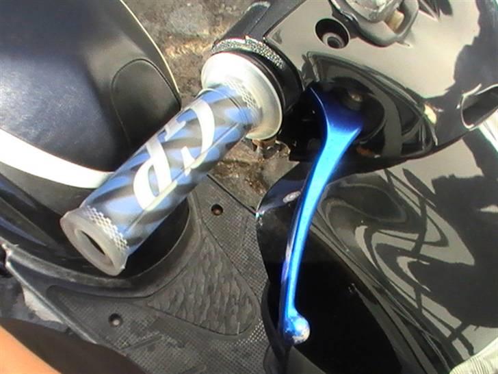 Honda Sfx - infarvede grebklinge og greb der passer til den blå stil billede 7