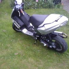 Peugeot speedfight 2 