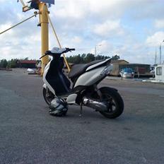 Yamaha Jog R Taget af panserne