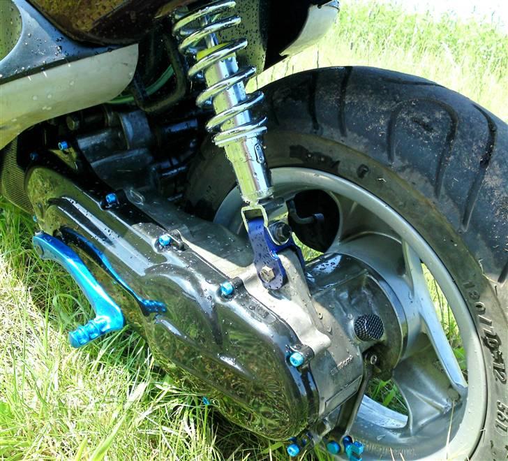 Yamaha Neos Byttet for 2 nrg.. - Det pynter meget med div stylingsdele.. billede 3