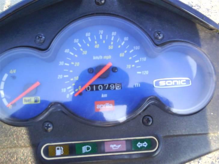 Aprilia sonic SOLGT billede 10