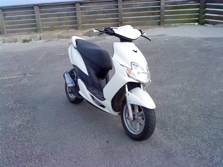 Yamaha Jog R Taget af panserne - Nyt ! billede 3