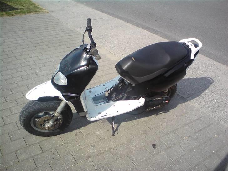 Aprilia rally byttet billede 5