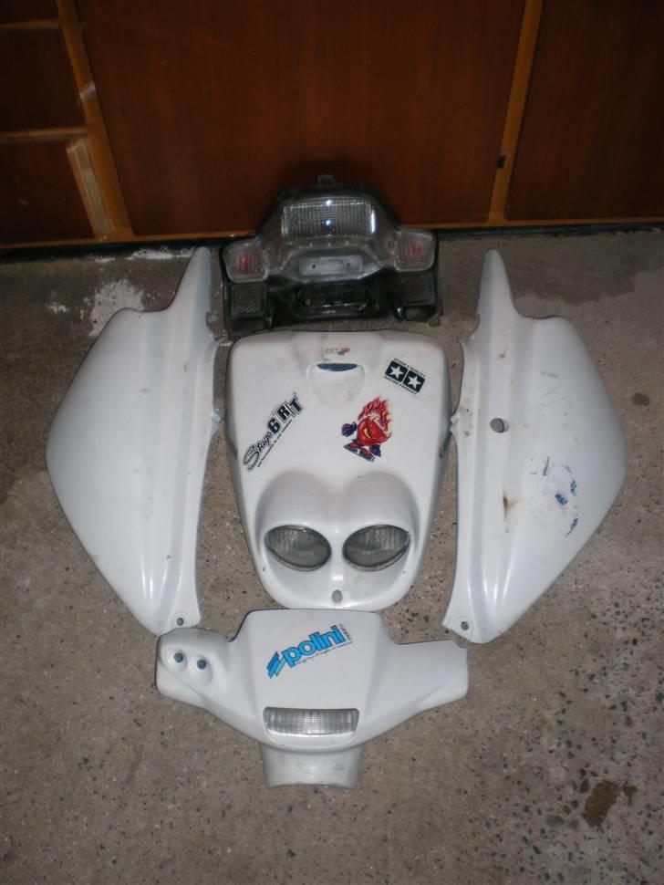 Yamaha BWS - Sideskjolde, frontskjold, og bagene (ene sideskjold skal males billede 13