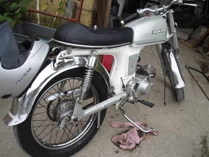 Honda CD 50(Solgt) billede 3