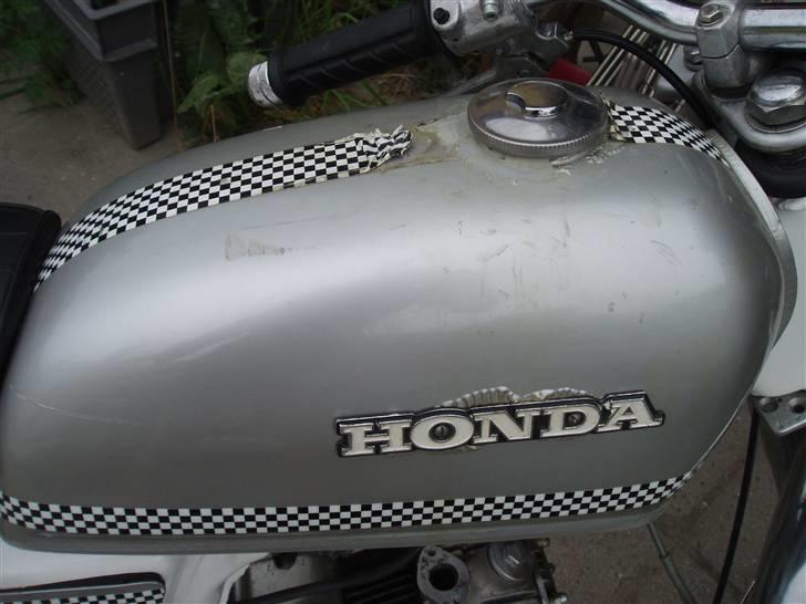 Honda CD 50(Solgt) billede 4