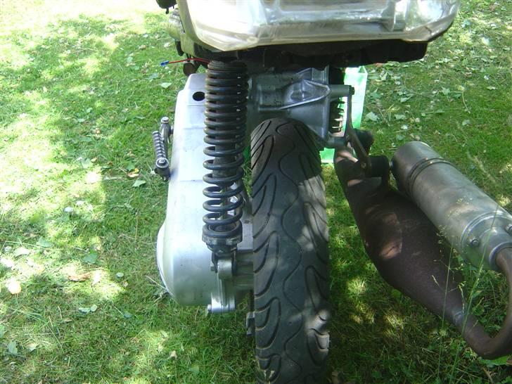 Yamaha jog (solgt) billede 6