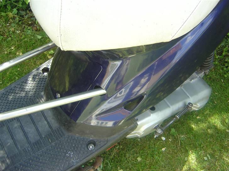 Yamaha jog (solgt) billede 11