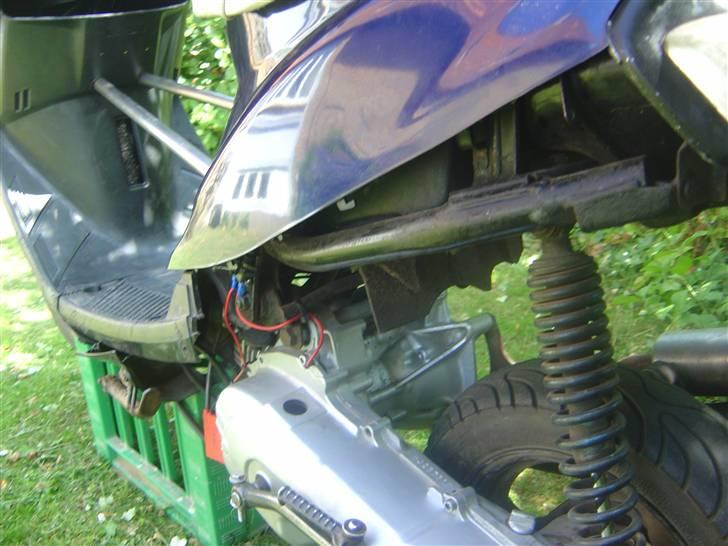 Yamaha jog (solgt) billede 13