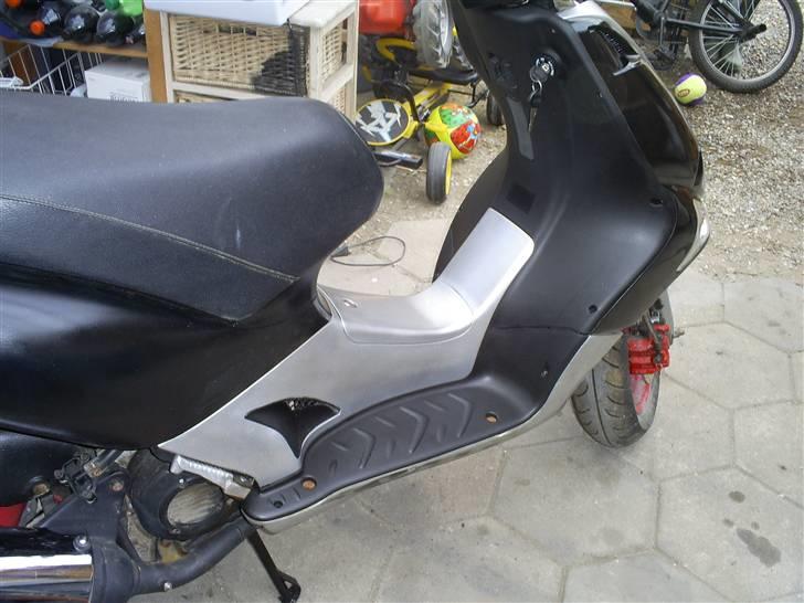 Kymco Super 9 (SOLGT) billede 4