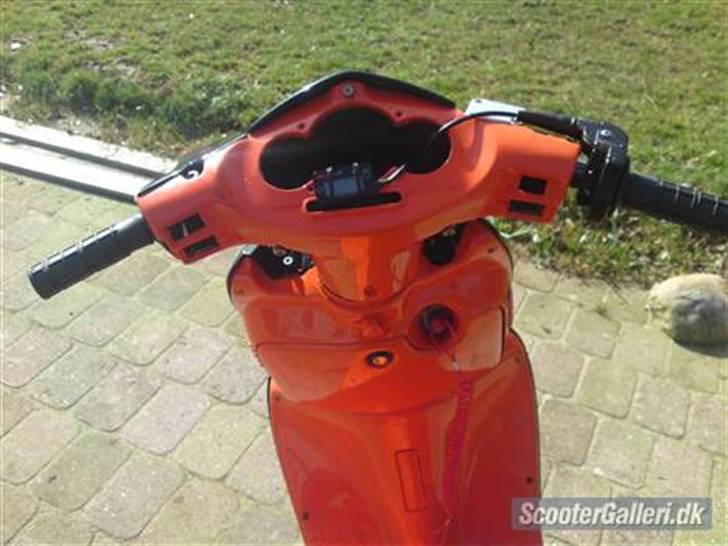 Aprilia sonic 'red top' Solgt - billede lånt af gamle ejer ;) billede 5