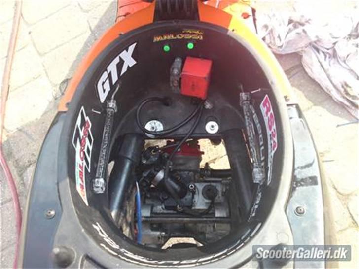 Aprilia sonic 'red top' Solgt - billede lånt af gamle ejer ;) billede 10