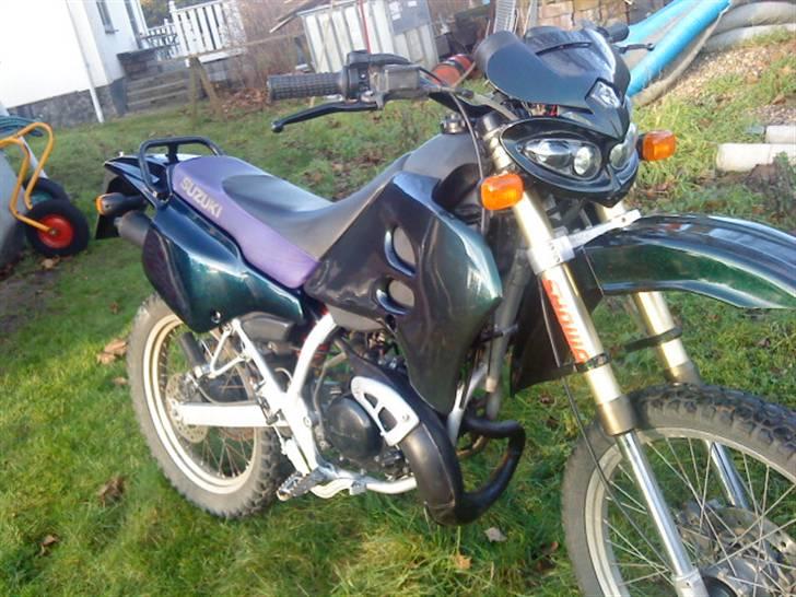 Suzuki RMX- SOLGT - med standart udstødning billede 11