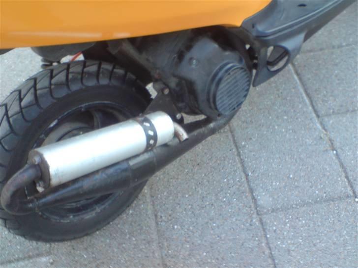 Honda SFX Repsol - Udstødning, trænger til at blive malet:) sommer opgave:) billede 4