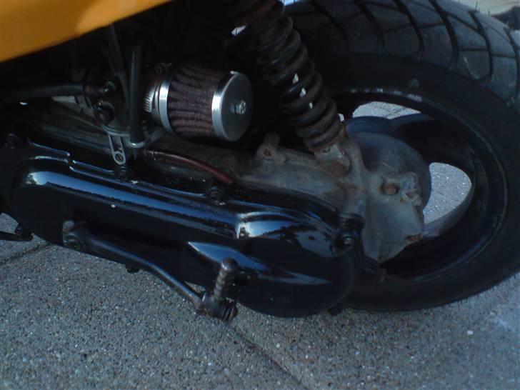 Honda SFX Repsol - Variatorskjold :) nymalet, men kunne nu godt trænge til et lag mere :) billede 5