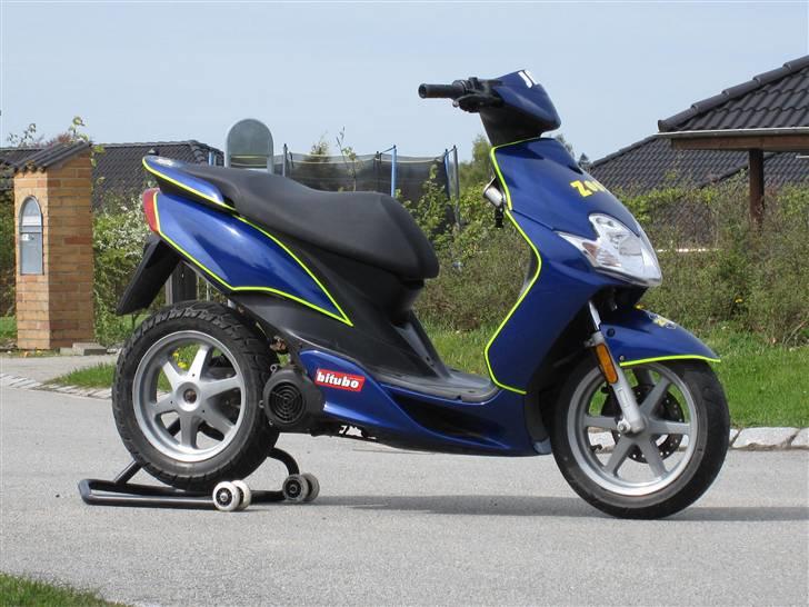 Yamaha Jog R  - Udstødning mangler, ny er på vej (: billede 1