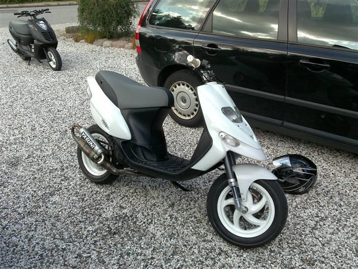 Gilera Stalker SD/TP SOLGT - hos krag, med dannys lækre sonic i baggrunden :d billede 2