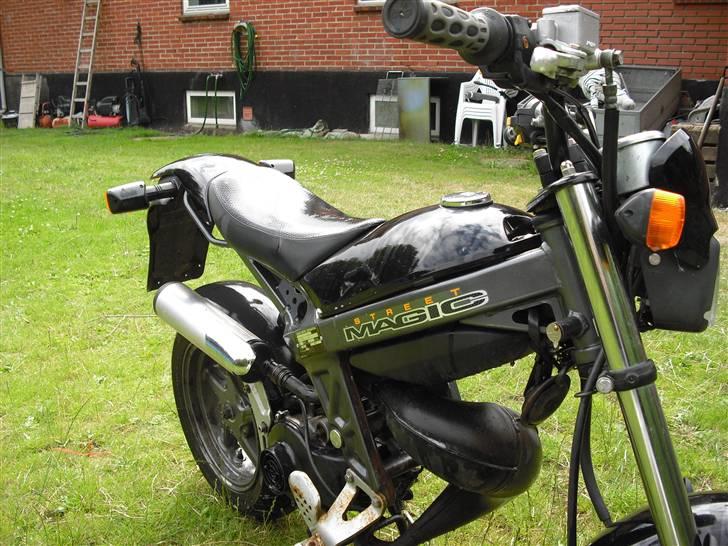Suzuki Street Magic byttet billede 8