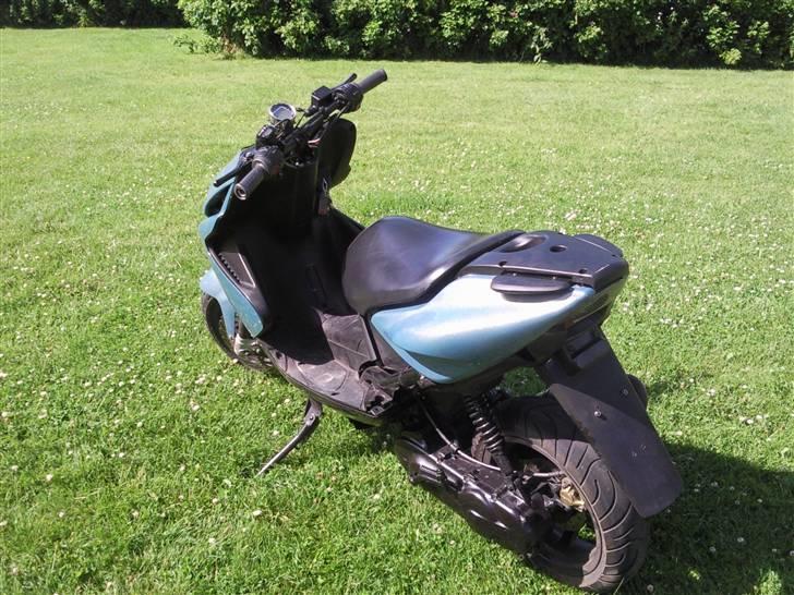 Yamaha aerox solgt i dele billede 3